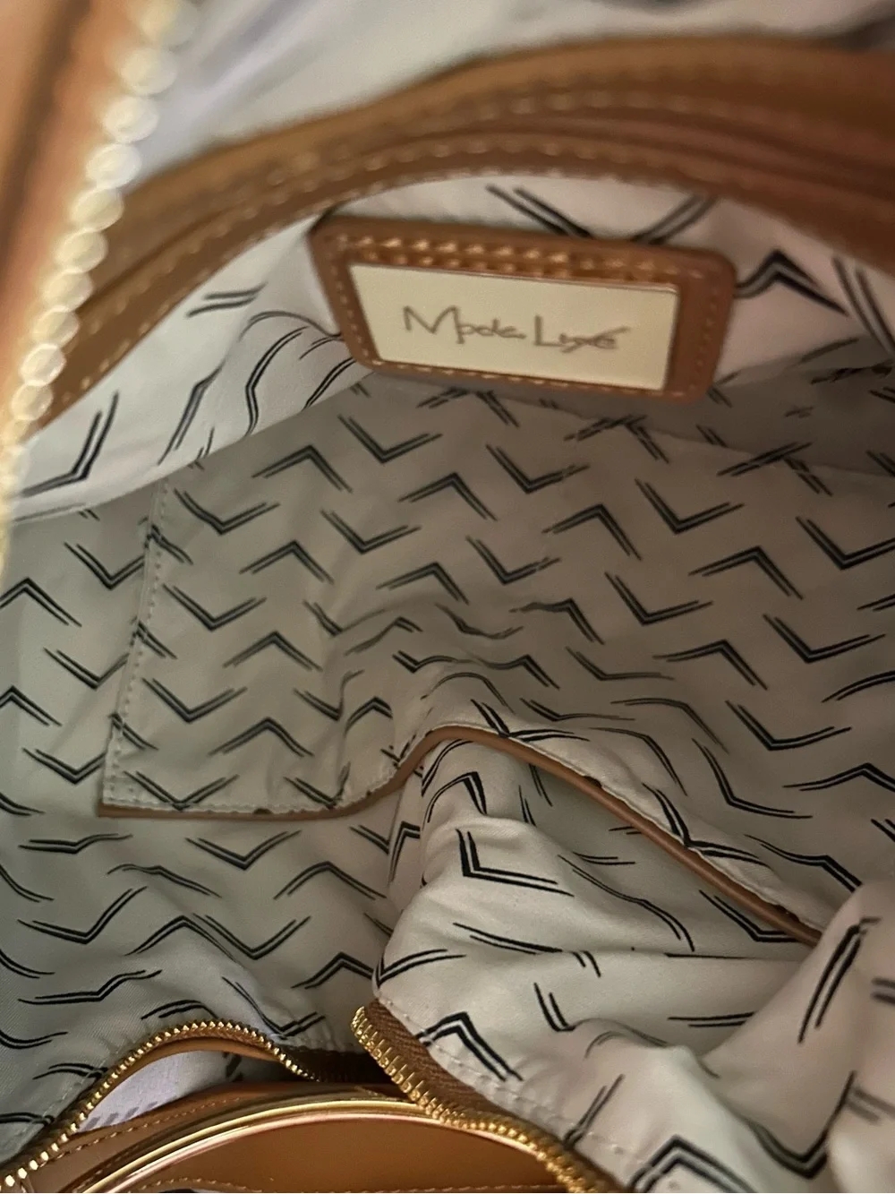 NWT Azura Modo Luxe Tan Leather Hobo  Crossbody Bag with Gold Ring Accent